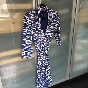 Blue/White leopard print wrap dress
